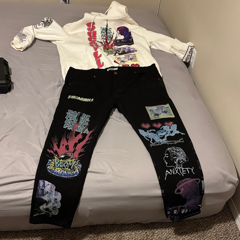 Sugarhill Black Graphic Men Jeans And White Hoodie.